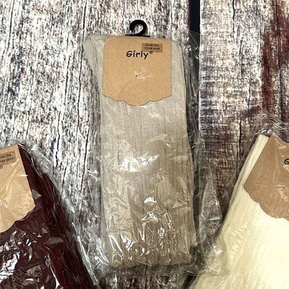 GIRLY Over The Knee Socks - Picture 3 of 5